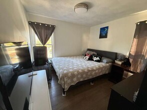 642-648-648 Eastern Ave in Lynn, MA - Foto de edificio - Building Photo