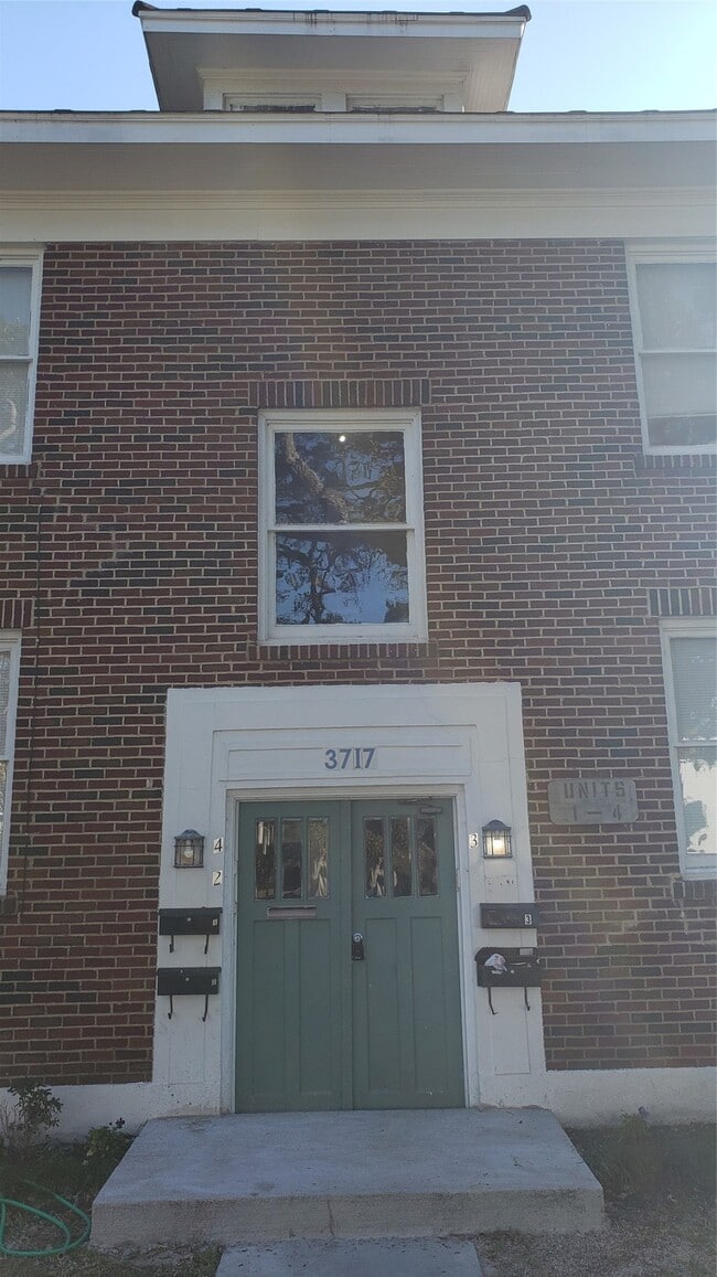 property at 3717 Audubon Pl