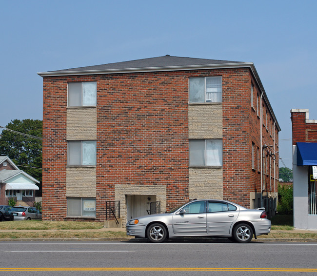 5635 Gravois Ave in St. Louis, MO - Building Photo - Building Photo