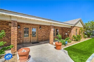 3480 W Mesa Verde Ln in Las Vegas, NV - Building Photo - Building Photo