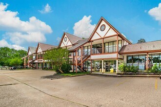 804 W Dallas St in Conroe, TX - Building Photo - Building Photo