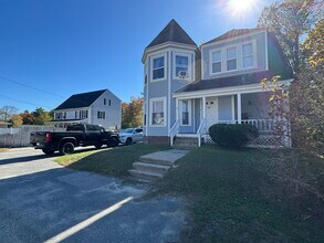 70 Beach Rd, Unit Upperunit in Salisbury, MA - Building Photo - Building Photo
