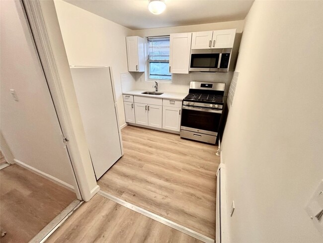 30 Davis St in Beacon, NY - Building Photo - Building Photo
