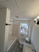 73 S Bend St in Pawtucket, RI - Building Photo - Building Photo