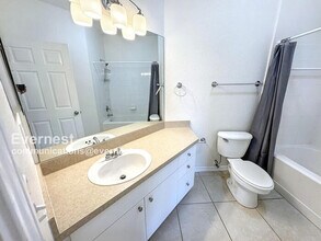4306 Bayside Village Dr in Tampa, FL - Building Photo - Building Photo