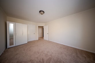 483 Monterey Blvd in San Francisco, CA - Foto de edificio - Building Photo