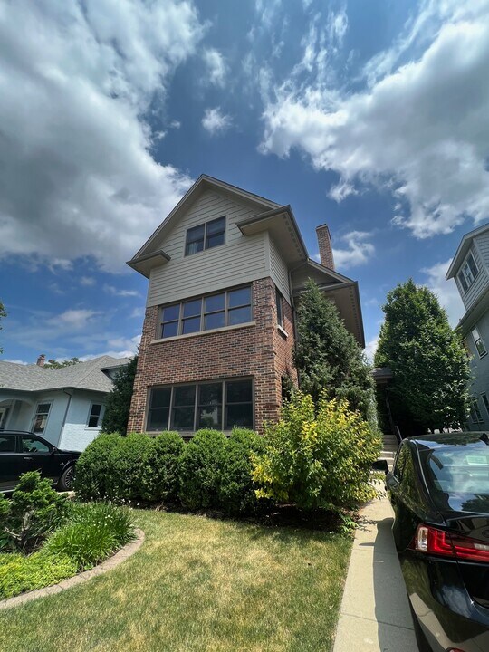 21 7th Ave in La Grange, IL - Building Photo