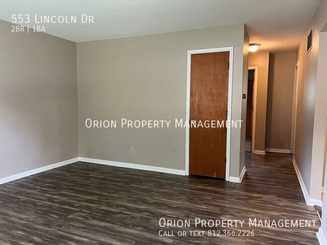 553 Lincoln Dr in Bloomfield, IN - Building Photo - Building Photo