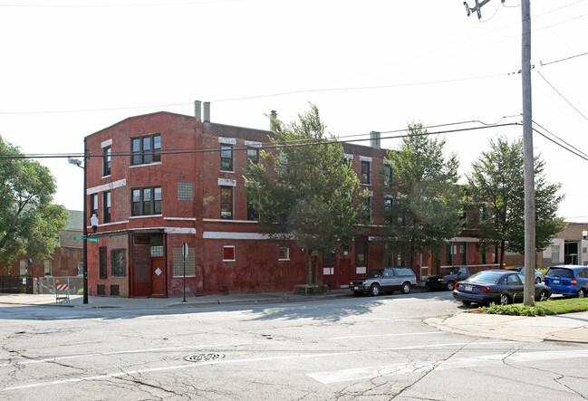 2065 W Coulter St in Chicago, IL - Building Photo - Building Photo