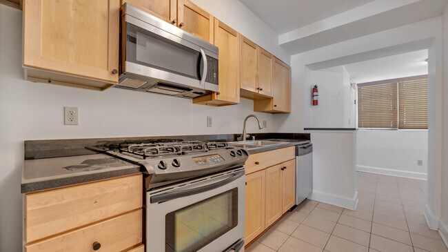 301 Whittier St NW in Washington, DC - Building Photo - Building Photo