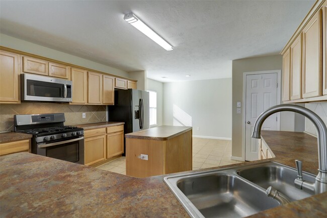 18319 Austin Oak Ln
