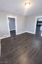 4415 Pearse Ave in Newburgh Heights, OH - Building Photo - Building Photo