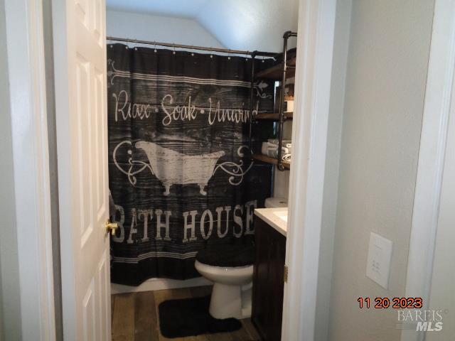 property at 720 Devonshire Ct