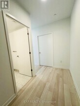 39 Roehampton Ave in Toronto, ON - Building Photo - Building Photo