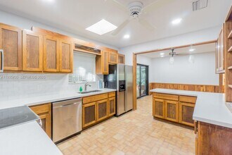 6290 SW 86th St in Miami, FL - Building Photo - Building Photo