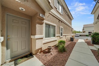 10613 Petricola St in Las Vegas, NV - Building Photo - Building Photo