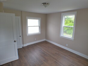 704 Elm Ct in Wyoming, OH - Building Photo - Building Photo