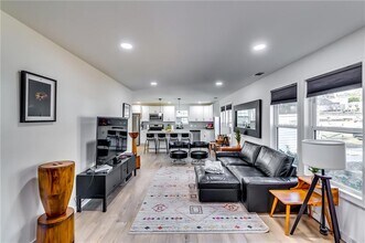 2508 Connally Dr in Atlanta, GA - Building Photo - Building Photo