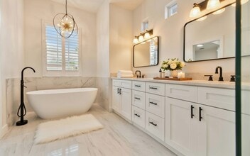 13792 Long Lake Ln in Port Charlotte, FL - Foto de edificio - Building Photo