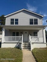 13 Wyckoff St in Deal, NJ - Building Photo