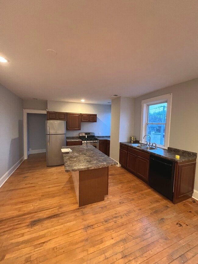 416a W Virginia St in Crystal Lake, IL - Building Photo - Building Photo