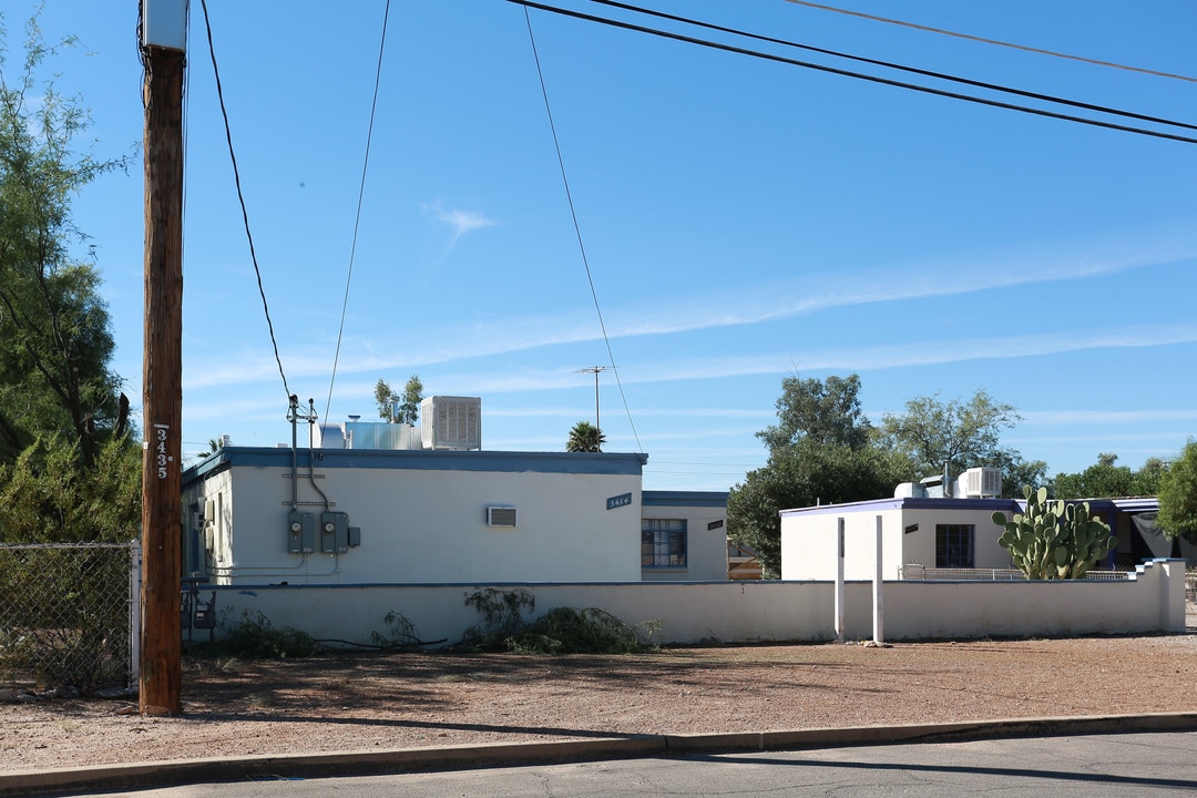 3426-3432 E Willard St in Tucson, AZ - Foto de edificio