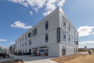 First Street Flats in Rogers, AR - Foto de edificio - Building Photo
