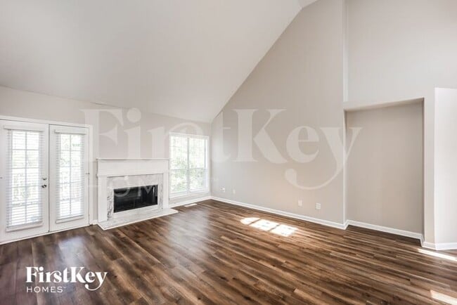 7956 Clearview Cir in Riverdale, GA - Building Photo - Building Photo