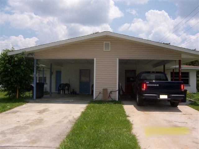 1910-1912 58th Avenue Dr in Bradenton, FL - Building Photo