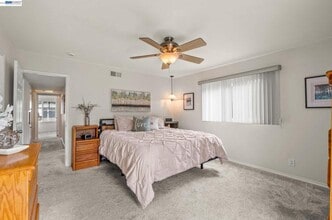 439 Hummingbird Ln in Livermore, CA - Foto de edificio - Building Photo