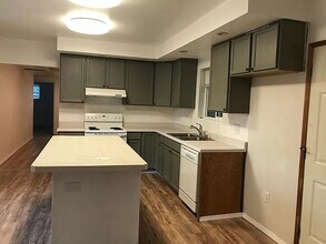 1816 N 145th St in Shoreline, WA - Building Photo - Building Photo