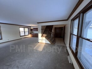 3204 Chateau Ct in Mequon, WI - Building Photo - Building Photo