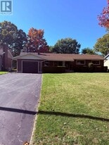 15 Pamela Dr in Thorold, ON - Building Photo