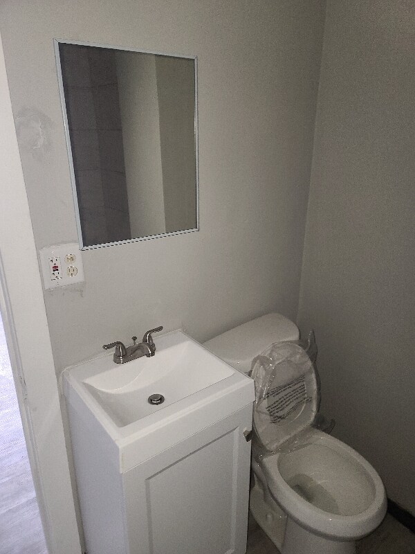 2020 Connecticut St in Gary, IN - Foto de edificio - Building Photo