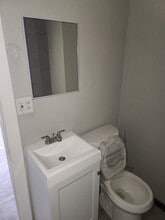 2020 Connecticut St in Gary, IN - Foto de edificio - Building Photo