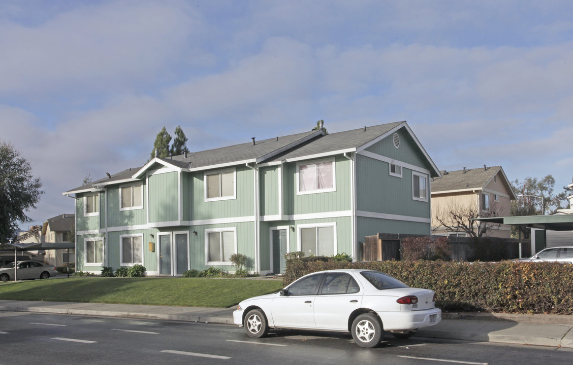 1000-1020 Del Rio Ct in Hollister, CA - Building Photo