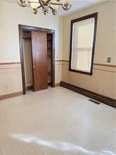 110 Burbank St in Cranston, RI - Building Photo - Building Photo