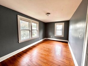 18 McKinley Terrace in Westfield, MA - Building Photo - Building Photo