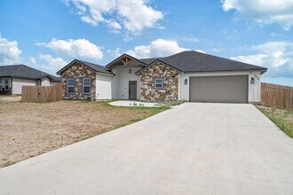 328 Kenwood Ave in Del Rio, TX - Building Photo - Building Photo
