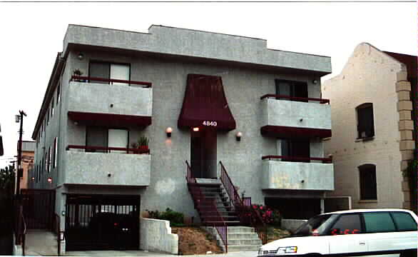 4840 Rosewood Ave in Los Angeles, CA - Building Photo - Building Photo