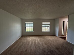 5422 Timber Trace St in San Antonio, TX - Building Photo - Building Photo