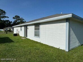 4019 Bryant Glen Ave in Jacksonville, FL - Building Photo - Building Photo