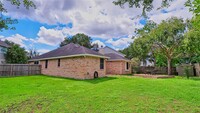 24042 River Pl Dr in Katy, TX - Building Photo - Building Photo