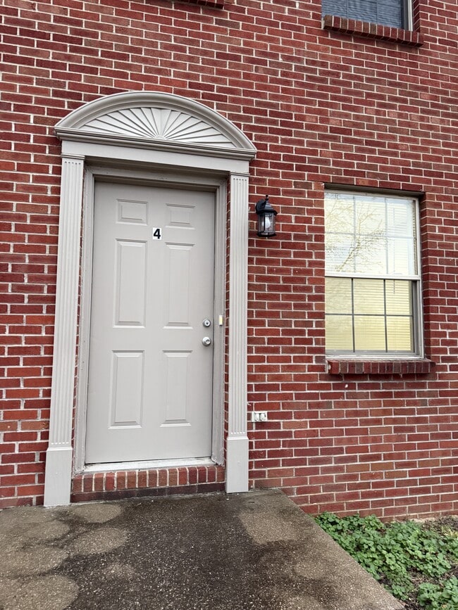 304 McDougal Ave in Richmond, KY - Building Photo - Building Photo