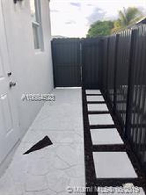 13847 Jackson St-Unit -1 in Miami, FL - Building Photo - Building Photo
