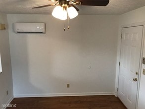 737 10th Ave in Huntington, WV - Building Photo - Building Photo