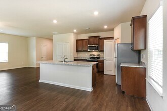 138 Innis Brk Cir in Cartersville, GA - Building Photo - Building Photo