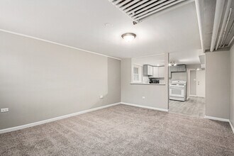 1820 Grove Ave, Unit B in Berwyn, IL - Building Photo - Building Photo