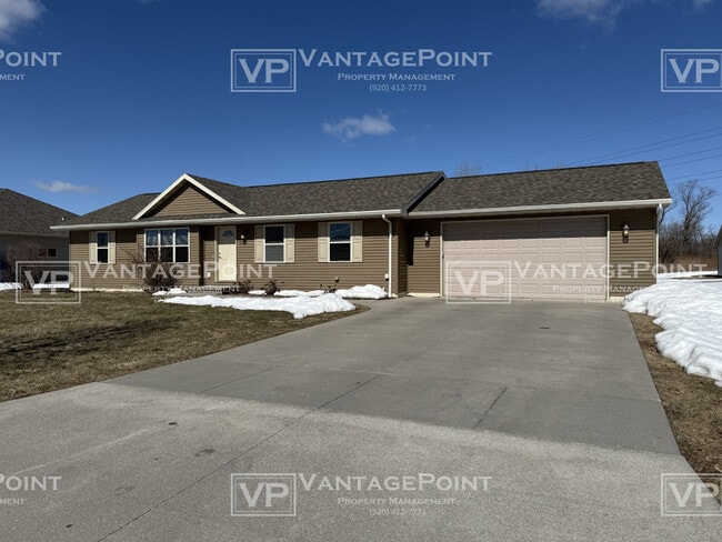 2113 Bufflehead Ln in Green Bay, WI - Building Photo - Building Photo