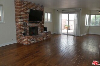 113 G St in Newport Beach, CA - Building Photo - Building Photo